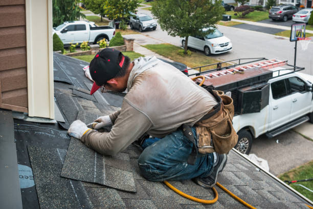Professional Emergency Roof Repair technician working in Bradley, OK